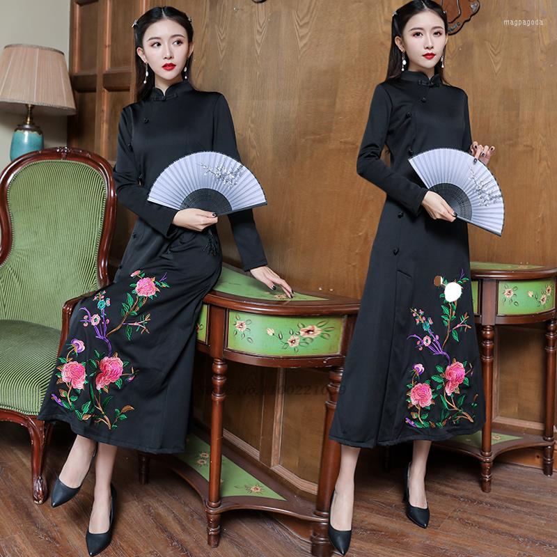 

Ethnic Clothing 2023 Chinese Traditional Qipao Dress Vintage Cheongsam Flower Embroidery Thicken National Folk Dance Oriental