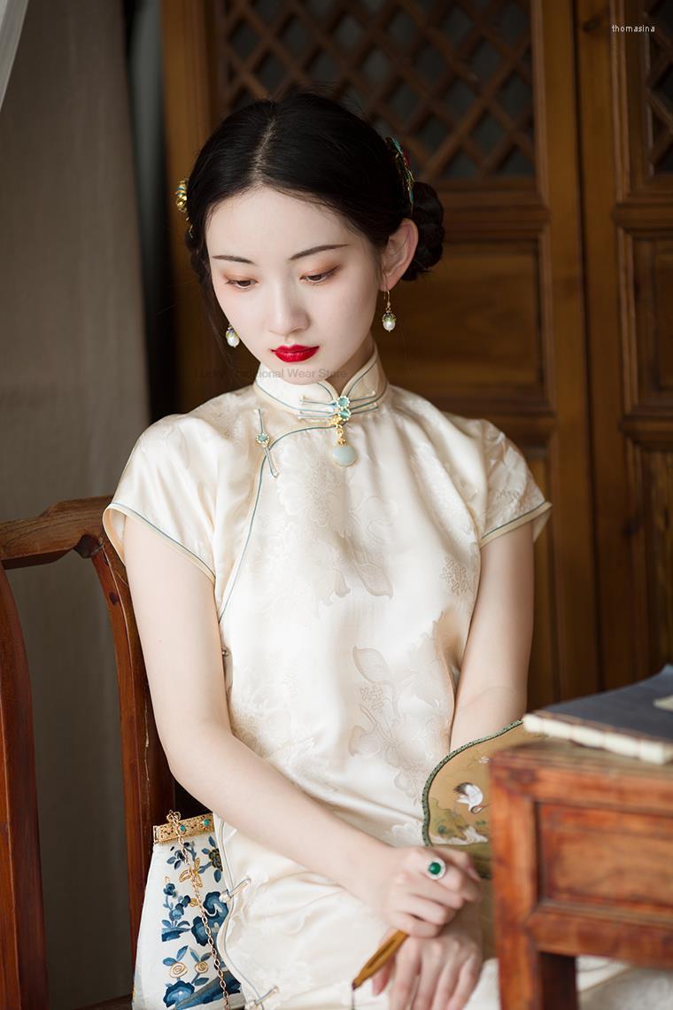 Ethnic Clothing Oriental Dress Cheongsam Lady Women Sexy Qipao Chinese Dresses Traditional Elegant Party P1
Ethnic Clothing Oriental Dress Cheongsam Lady Women Sexy Qipao Chinese Dresses Traditional Elegant Party P1