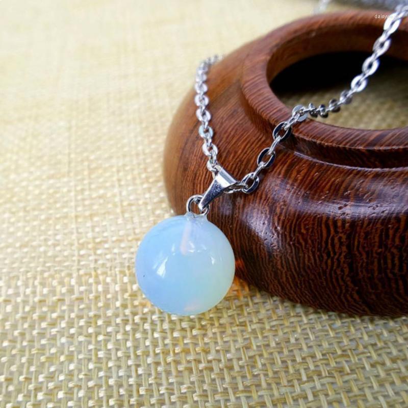 Pendant Necklaces Natural Stone Alloy Opal Necklace White Transparent Spherical 14mm Party Ladies Clothes With Trendy Accessories
Pendant Necklaces Natural Stone Alloy Opal Necklace White Transparent Spherical 14mm Party Ladies Clothes With Trendy Accessories