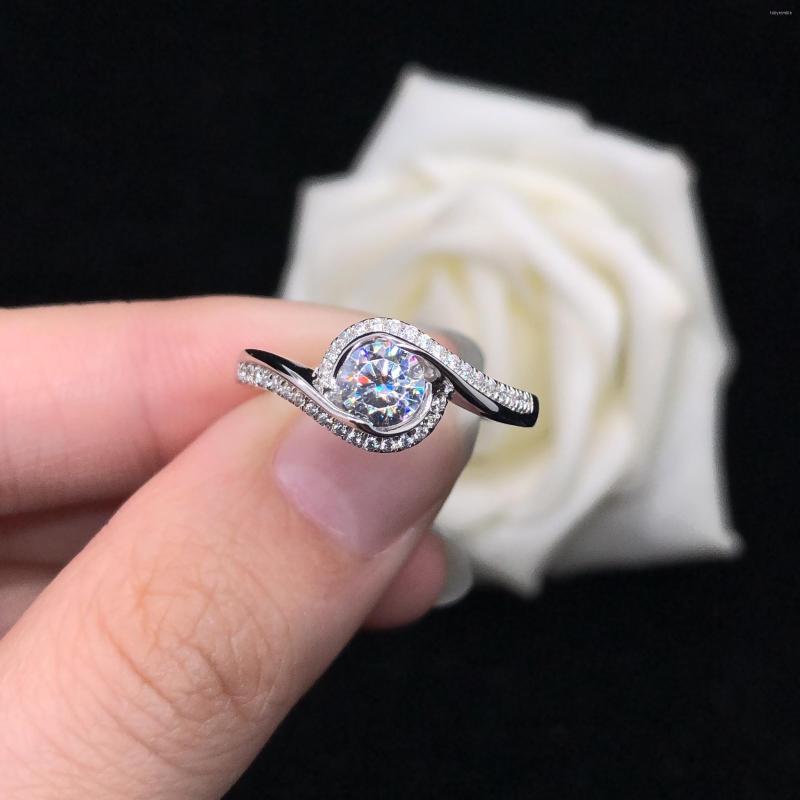 Cluster Rings Luxury Premium Quality 0.5Ct Diamond Engagement Ring PT950 For Women R103
Cluster Rings Luxury Premium Quality 0.5Ct Diamond Engagement Ring PT950 For Women R103