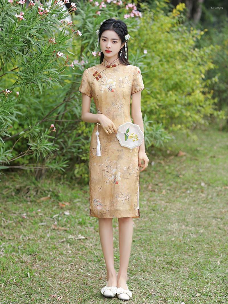 Ethnic Clothing Elegant Mandarin Collar Short Sleeve Printed Linen Cheongsam Women Sexy Chinese Traditional Handmade Buttons Qipao
Ethnic Clothing Elegant Mandarin Collar Short Sleeve Printed Linen Cheongsam Women Sexy Chinese Traditional Handmade Buttons Qipao