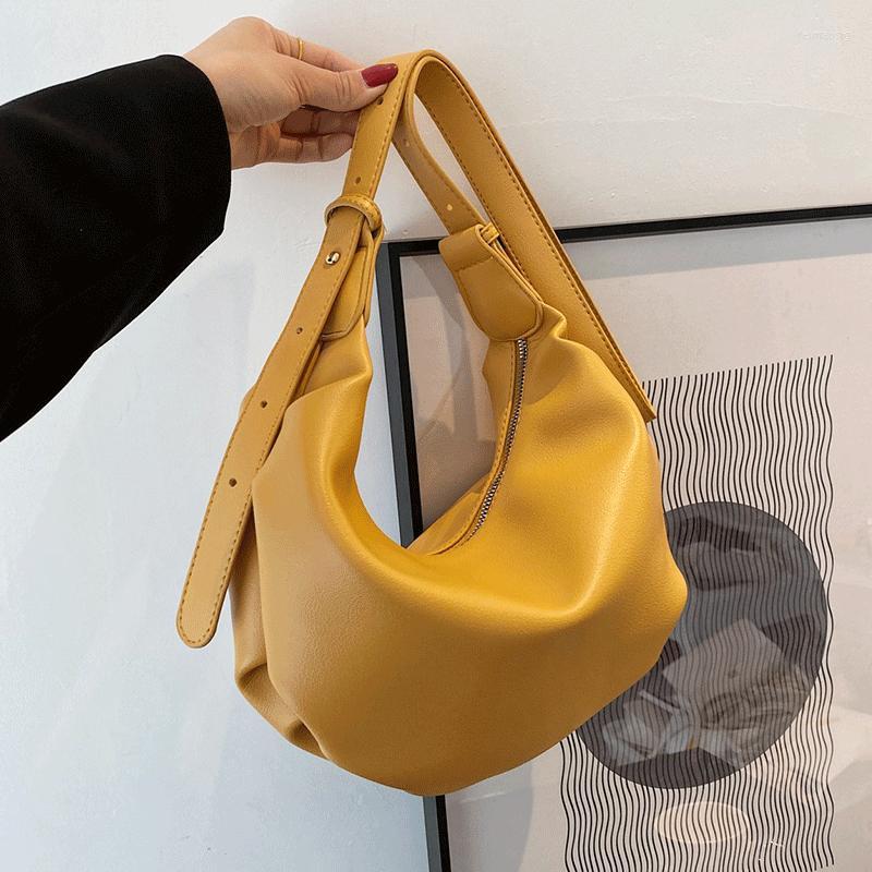 Evening Bags Female Casual Messenger Bag Sac A Main Crossbody For Women Simple Shoulder Vintage Leather Handbags Fashion Hobos, Beige
Evening Bags Female Casual Messenger Bag Sac A Main Crossbody For Women Simple Shoulder Vintage Leather Handbags Fashion Hobos, Beige