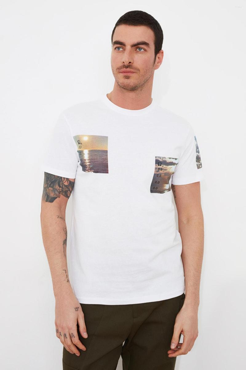 Men' T Shirts Trendyol Men ' Regular Fit Cycling Neck Short-Sleeve Printed T-Shirt TMNSS21TS1626, White
Men' T Shirts Trendyol Men ' Regular Fit Cycling Neck Short-Sleeve Printed T-Shirt TMNSS21TS1626, White