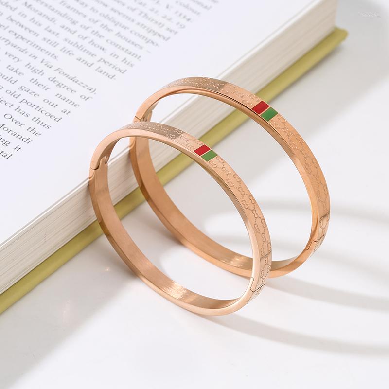 Bangle Fashion Classic Exquisite Luxury High Quality Geometric Titanium Steel Bracelet Gift Wedding Banquet Women Jewelry 2023
Bangle Fashion Classic Exquisite Luxury High Quality Geometric Titanium Steel Bracelet Gift Wedding Banquet Women Jewelry 2023
