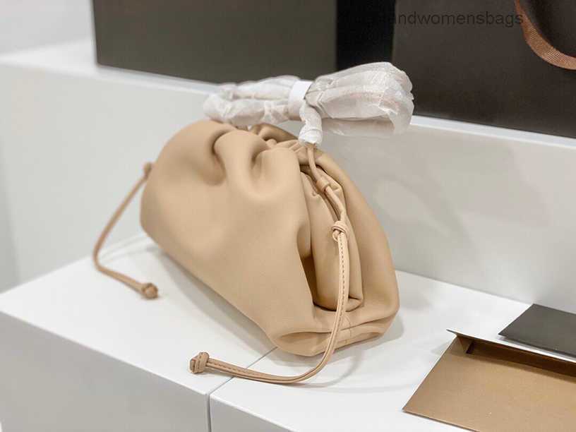 designer women bags leather Crossbody handbags fashion shoulder purses Fashion hand pouch cloud bag brandwomensbags, Blue
designer women bags leather Crossbody handbags fashion shoulder purses Fashion hand pouch cloud bag brandwomensbags, Blue