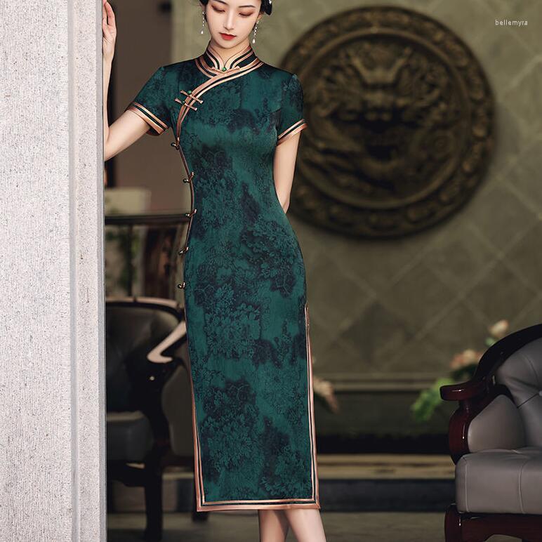 Ethnic Clothing Chinese Vintage Cheongsam Dark Green Improved Retro Republican Elegant Slim Long Dress Qipao Traditional Women DD319
Ethnic Clothing Chinese Vintage Cheongsam Dark Green Improved Retro Republican Elegant Slim Long Dress Qipao Traditional Women DD319