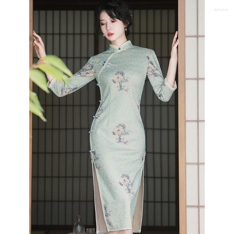 Ethnic Clothing Chinese Green Cheongsam Women Elegant Long Sleeve Evening Dress Female Slim Floral Retro Dresses
Ethnic Clothing Chinese Green Cheongsam Women Elegant Long Sleeve Evening Dress Female Slim Floral Retro Dresses