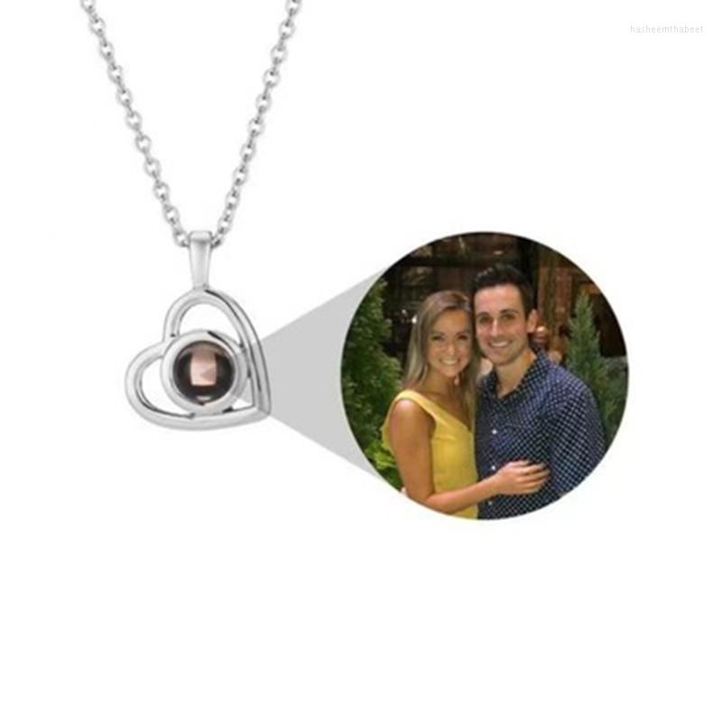 Pendant Necklaces 2023 Personalized Heart Po Projection Necklace Key Chain Jewelry Birthday Lover Family Memory Keepsake Christmas Day Gift
Pendant Necklaces 2023 Personalized Heart Po Projection Necklace Key Chain Jewelry Birthday Lover Family Memory Keepsake Christmas Day Gift