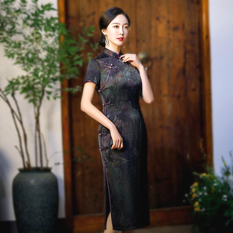 Ethnic Clothing Sheng COCO Unique Oriental Costumes Fashion Slim Chinese Style Qipao With Side Eight Buttons Purple Black Elegant Dress
Ethnic Clothing Sheng COCO Unique Oriental Costumes Fashion Slim Chinese Style Qipao With Side Eight Buttons Purple Black Elegant Dress