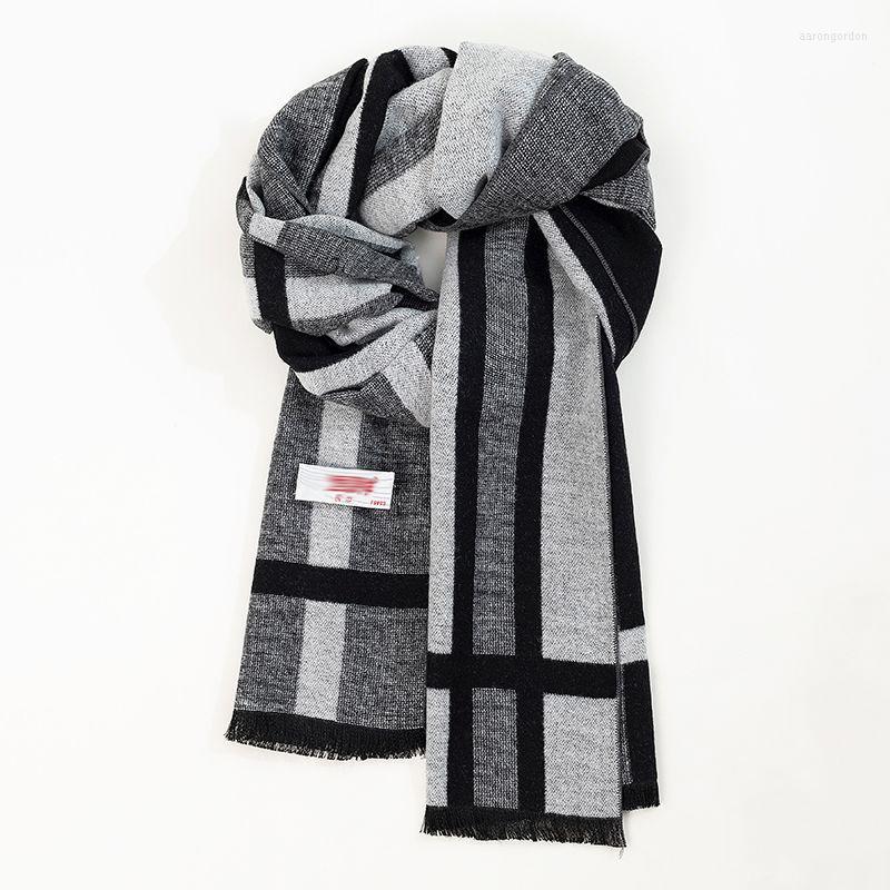 Scarves Mulberry Silk Scarf Simple Color Men's Winter Warm Business Leisure Plaid Bib Gift Box
Scarves Mulberry Silk Scarf Simple Color Men's Winter Warm Business Leisure Plaid Bib Gift Box