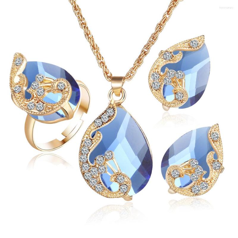 Necklace Earrings Set 3pcs Water Drop Peacock Gold Pendant Women Birthday Party Gift Daily Jewelry Exquisite Ring Costume, Picture shown
Necklace Earrings Set 3pcs Water Drop Peacock Gold Pendant Women Birthday Party Gift Daily Jewelry Exquisite Ring Costume, Picture shown