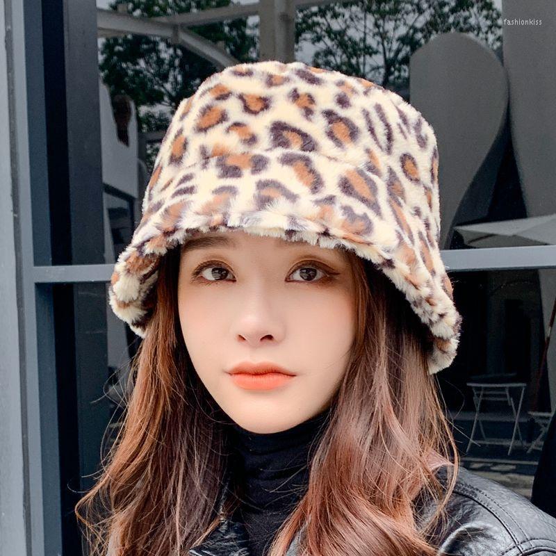 Berets YSYX Plush Leopard-Print Fisherman Hat's Women Autumn Winter Retro Street Warm Bucket Cap's Korean Thickening Beanie, Khaki
Berets YSYX Plush Leopard-Print Fisherman Hat's Women Autumn Winter Retro Street Warm Bucket Cap's Korean Thickening Beanie, Khaki