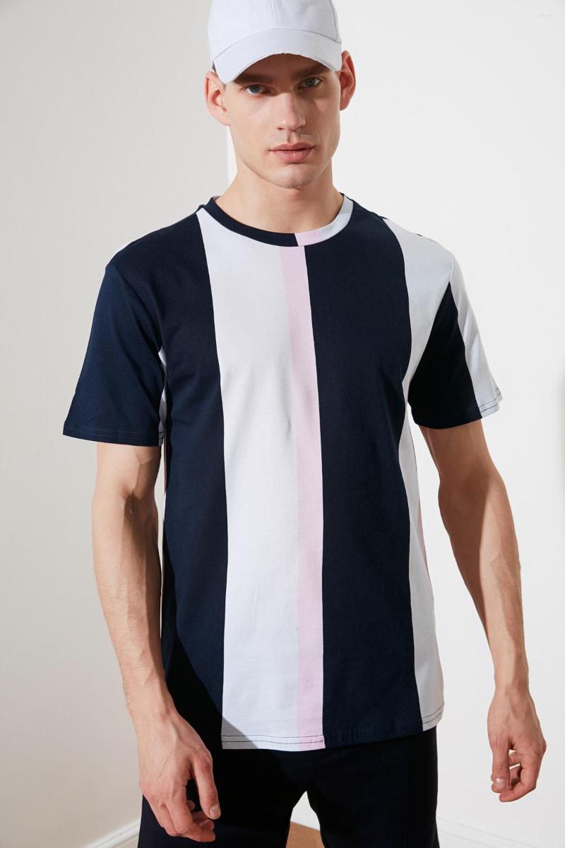 Men' T Shirts Trendyol Men ' Regular Fit Cycling Neck Short-Sleeve Printed T-Shirt TMNSS21TS1931, Multi-color
Men' T Shirts Trendyol Men ' Regular Fit Cycling Neck Short-Sleeve Printed T-Shirt TMNSS21TS1931, Multi-color