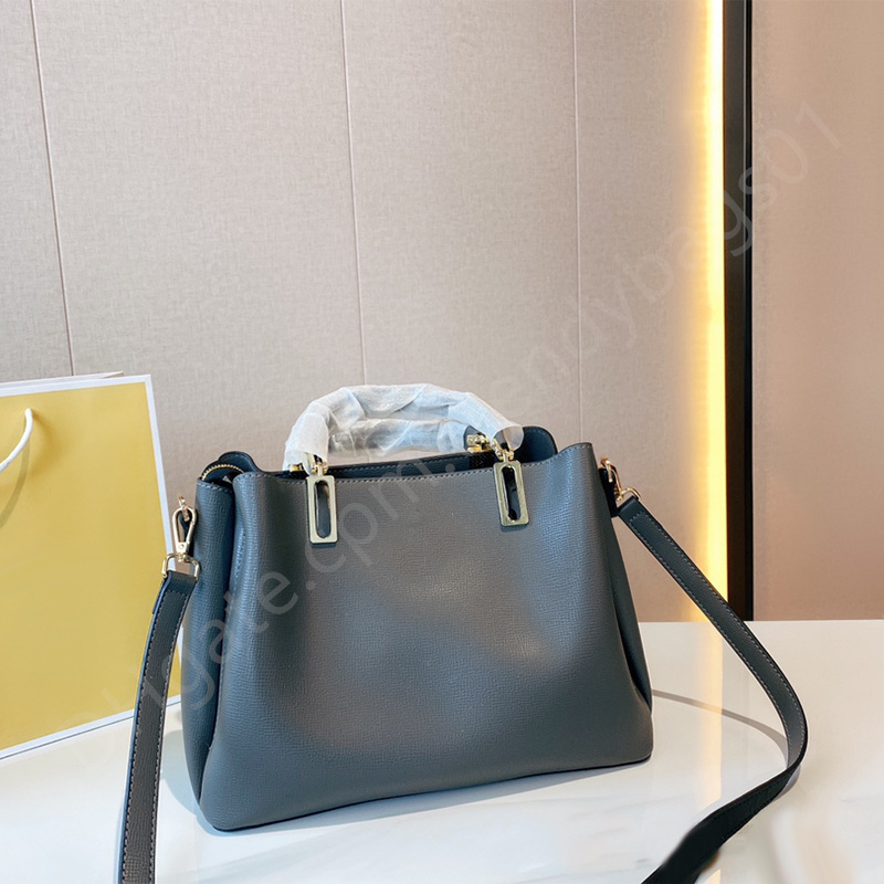 Luxury designer bags handbag messenger shoulder bag women fashion satchel leather crossbody bags for women classic Shoulder Bags, Grey
Luxury designer bags handbag messenger shoulder bag women fashion satchel leather crossbody bags for women classic Shoulder Bags, Grey