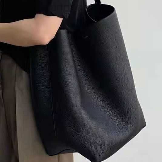 Designer Luxury The Row Bags For Womens Handbags Crossbody Purses Large Capacity Totes 7A High Quality Multicolour Fashion Lnclined Shoulder Black Walle PGAH
Designer Luxury The Row Bags For Womens Handbags Crossbody Purses Large Capacity Totes 7A High Quality Multicolour Fashion Lnclined Shoulder Black Walle PGAH