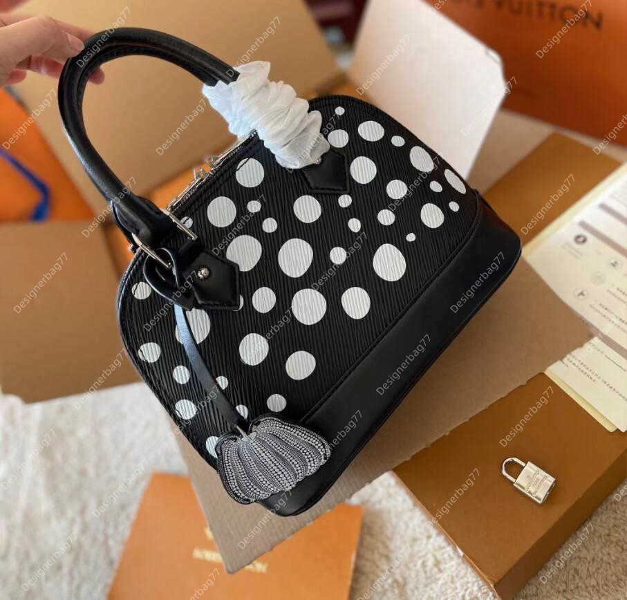 3A Designer bag SAC Alma BB Shell Bag Luxury Handbags for Women Shoulder Messenger Bags Retiro Handbag With Key Lock Strap Purse Crossbody Bag M40862, Make up the difference
3A Designer bag SAC Alma BB Shell Bag Luxury Handbags for Women Shoulder Messenger Bags Retiro Handbag With Key Lock Strap Purse Crossbody Bag M40862, Make up the difference