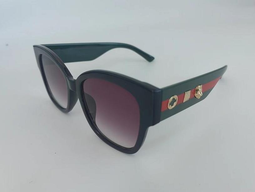 Sunglasses For Men Women Retro Eyeglasses Outdoor Shades PC Frame Fashion Classic Lady Sun glasses
Sunglasses For Men Women Retro Eyeglasses Outdoor Shades PC Frame Fashion Classic Lady Sun glasses