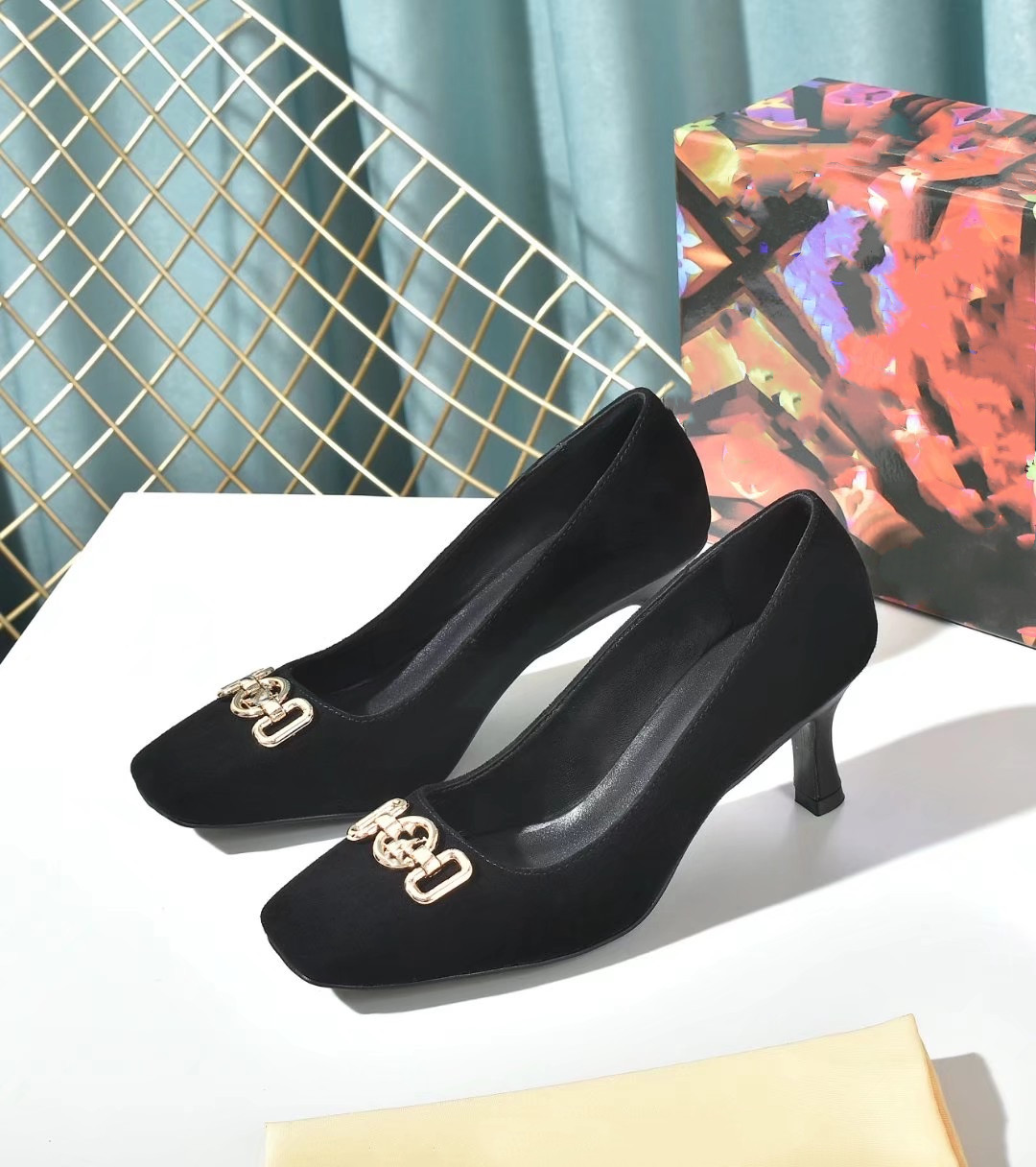 Sexy Gauze Sandals Rhinestone decoration Calico women dress shoes luxury designers Small square head kitten heel Back Strap 0621, 04
Sexy Gauze Sandals Rhinestone decoration Calico women dress shoes luxury designers Small square head kitten heel Back Strap 0621, 04