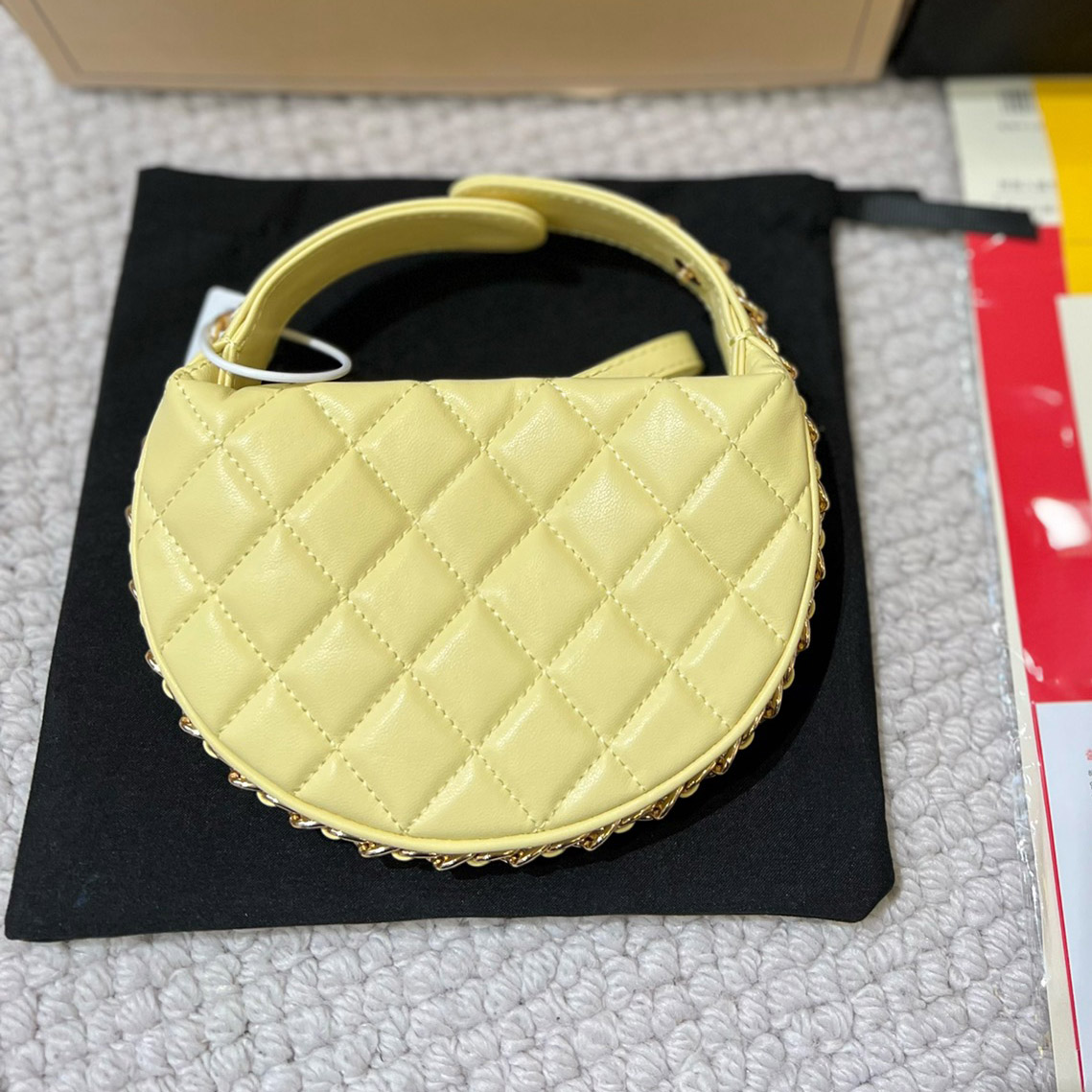 23C Womens Candy Designer Clutch Bags Lambskin Classic Diamond Quilted Woven Winding Chain Dinner Totes Wallets Lady Luxuries Mini Coins Purse Handbags 17x11CM, Box
23C Womens Candy Designer Clutch Bags Lambskin Classic Diamond Quilted Woven Winding Chain Dinner Totes Wallets Lady Luxuries Mini Coins Purse Handbags 17x11CM, Box