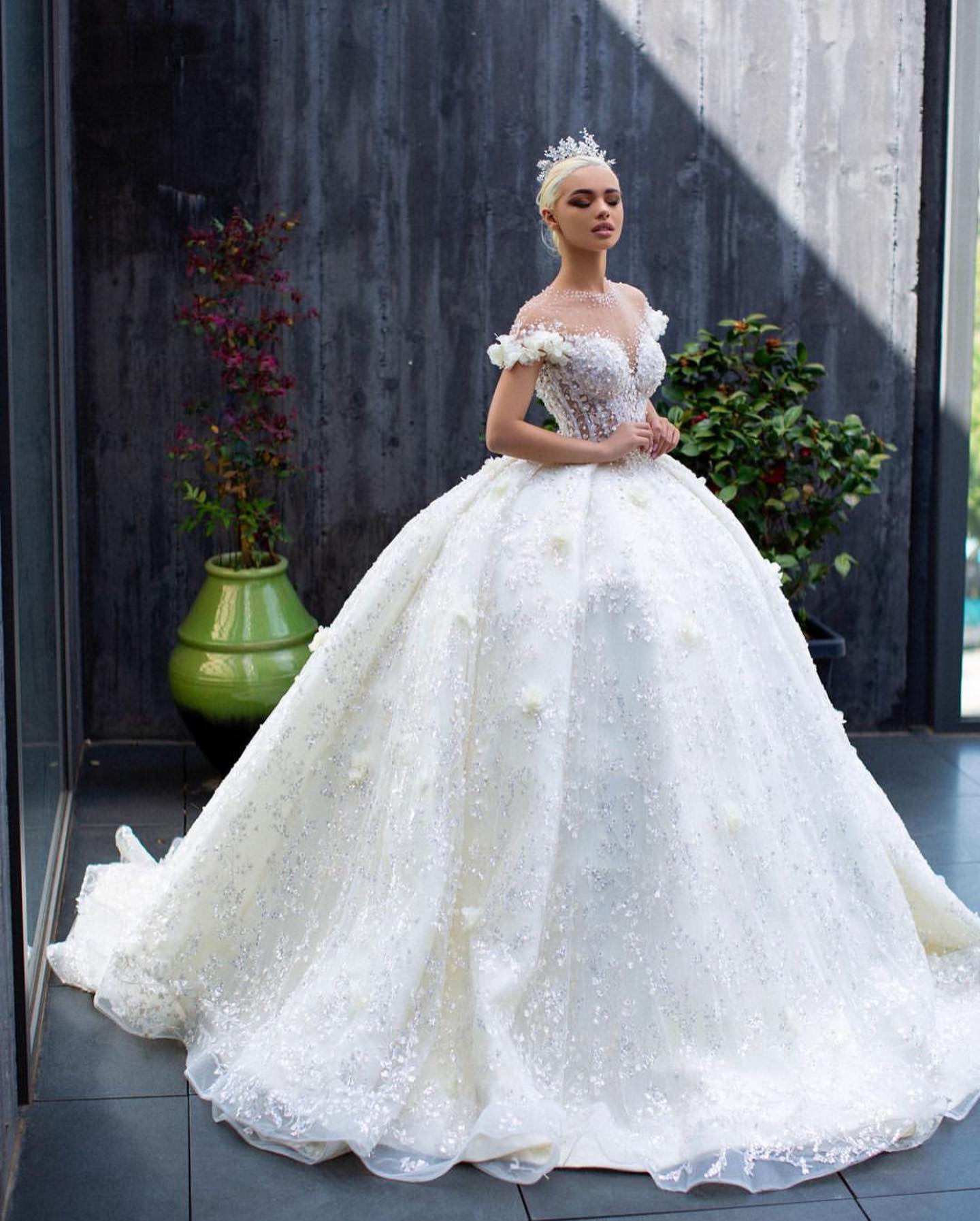 3D Flowers Dubai Ball Gown Wedding Dress Illusion Jewel Neck Beads Saudi Arabic Sweep Train Bridal Gowns