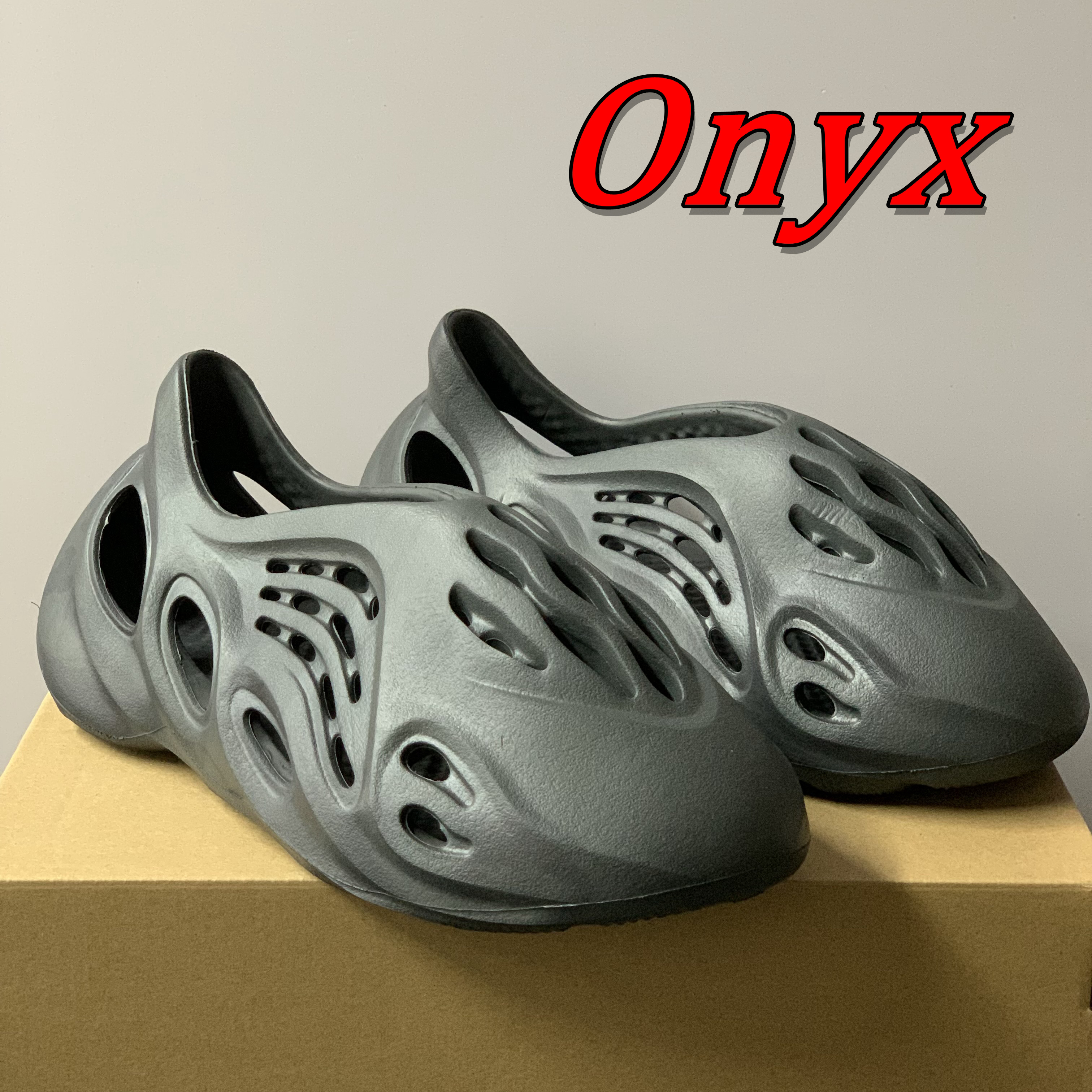 Slippers Designer Slippers Foam Runner Men Woman slider Vermillion Mineral Blue Onyx Pure Sandals Slide Slipper MX Carbon Bone Resin Clog Desert T2301304
Slippers Designer Slippers Foam Runner Men Woman slider Vermillion Mineral Blue Onyx Pure Sandals Slide Slipper MX Carbon Bone Resin Clog Desert T2301304