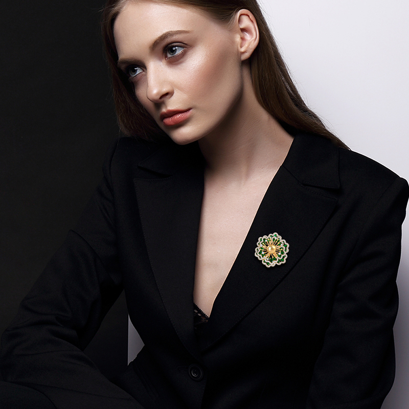 Classic Gold Pearl Brooch Double Layer Green Red Flower Brooches for Women Fashion Zircon Corsage Pin Clothing Jewelry