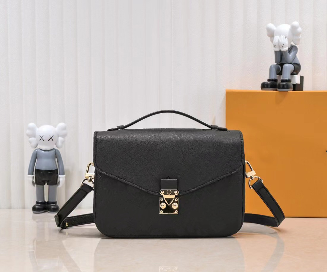 2023 High quality fashion luxury designer bag favorite handbag ladies handbag all leather chain embossed shoulder bag 0780