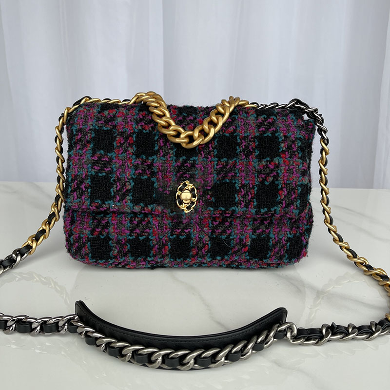 Gabrielle Quilted Classic Flap Crossbody Shoulder Bag Designer Sling Bags Adjustable Shoulder Strap Handbag with Silver Gold Chain