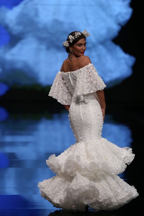 Off Shoulder Mermaid Wedding Dresses with Sleeves Lace Floral Tiered Skirt Dancing Princess Bridal Gown Flamenca Vestidos De