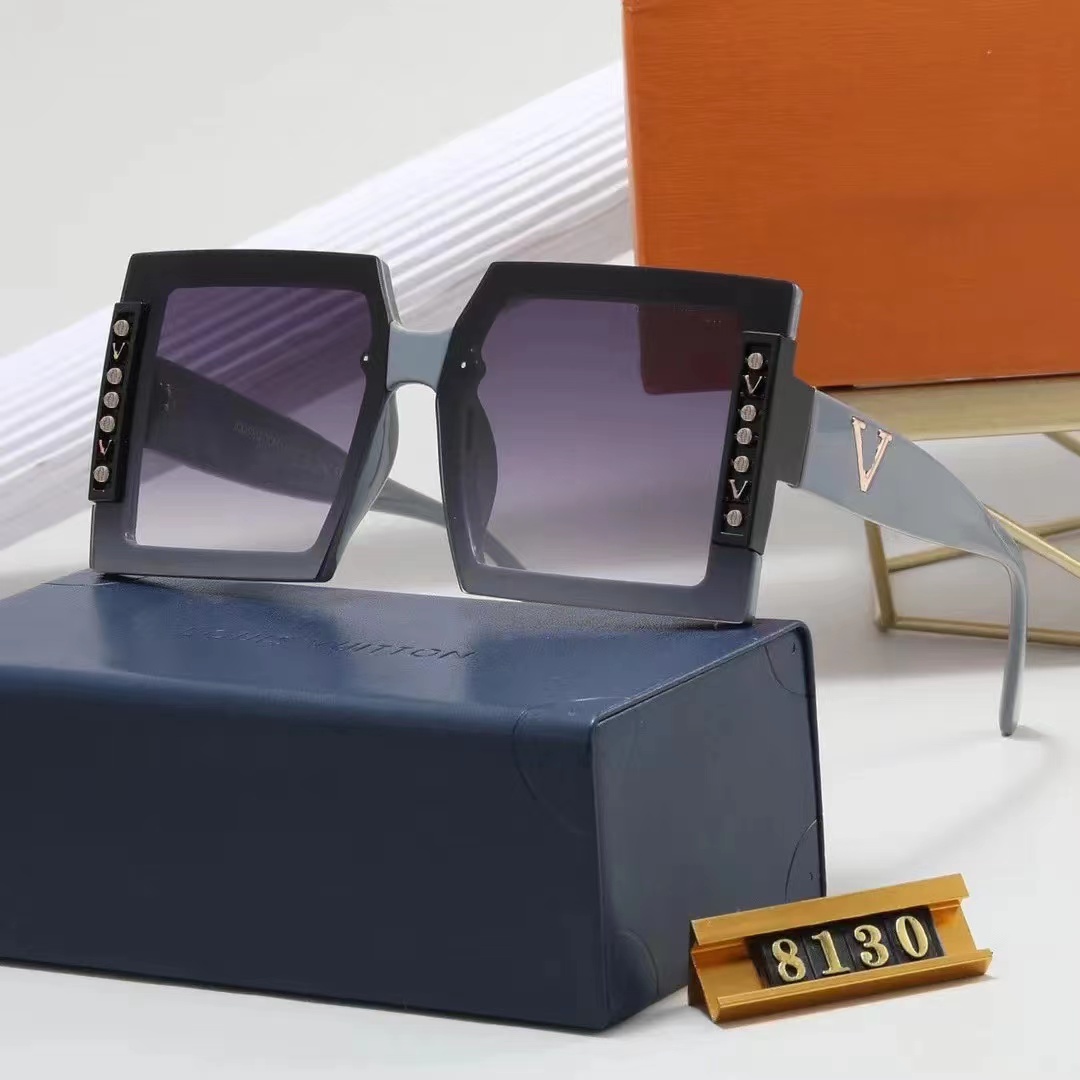 2023 Designer Sunglasses Uv Protection Luxury Polarized Sunglass for Women Men Letter Beach Retro Square Sun Glass Casual Eyeglasses with Box Very Nice
2023 Designer Sunglasses Uv Protection Luxury Polarized Sunglass for Women Men Letter Beach Retro Square Sun Glass Casual Eyeglasses with Box Very Nice