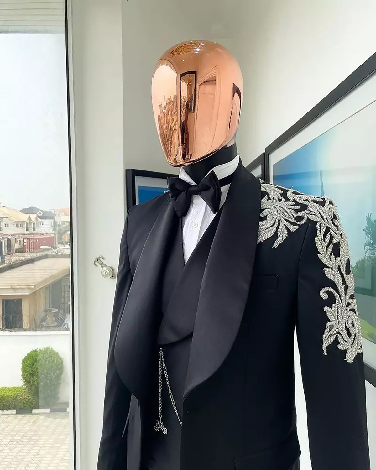 One Piece Wedding Tuxedos Men Suits Applicants Modern Formal One Button Customized Fit Notched Lapel Pockets Bridegroom Three Packets