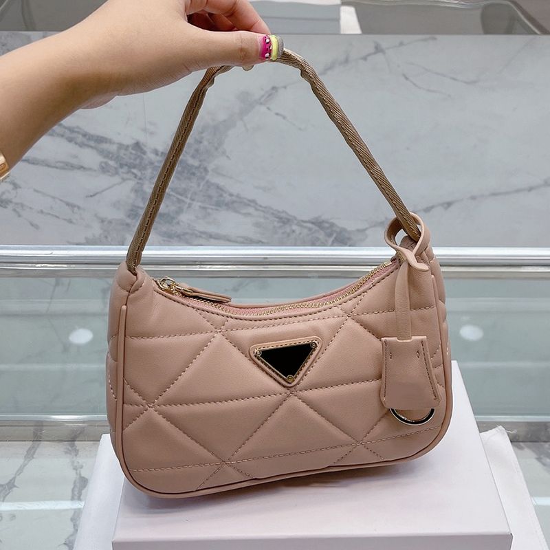 Designer Hobo Re-Edition 2006 Underarm Shoulder Bag Italy Milano Brand Women Triangle Logo Nappa Leather Handbags Lady Half Moon Mini Handbag Luxurys Designers Bags, 6#
Designer Hobo Re-Edition 2006 Underarm Shoulder Bag Italy Milano Brand Women Triangle Logo Nappa Leather Handbags Lady Half Moon Mini Handbag Luxurys Designers Bags, 6#