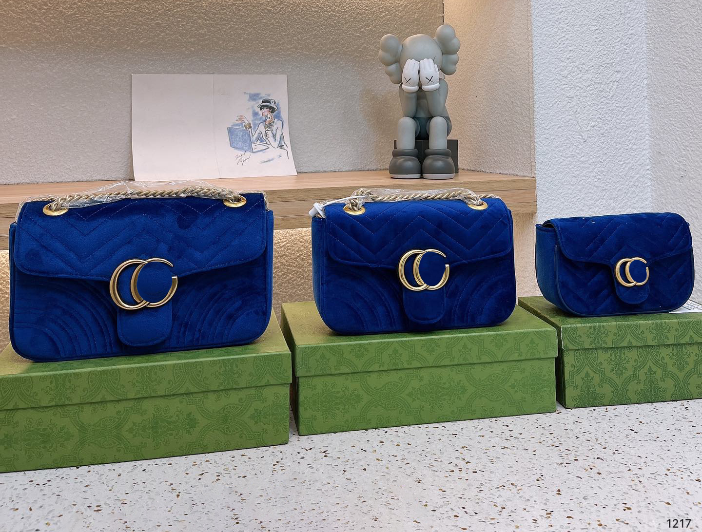 Designers shoulder bag Luxury tote purse handbag message bags cluth Brand classic Genuine leather Crossbody Velvet Gold Chain stripes Hasp Suede 27CM Mini 17CM, Blue a 17cm 
Designers shoulder bag Luxury tote purse handbag message bags cluth Brand classic Genuine leather Crossbody Velvet Gold Chain stripes Hasp Suede 27CM Mini 17CM, Blue a 17cm