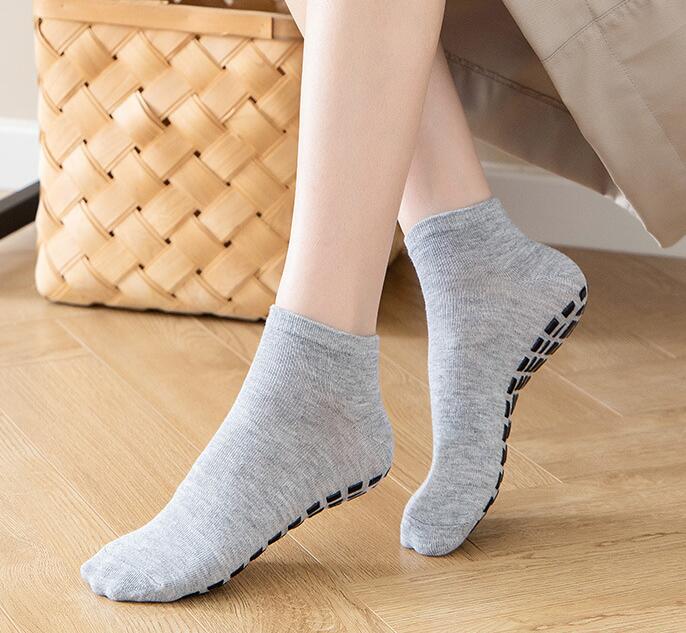 Wholesale Anti Slip trampoline Socks for adults children Non Slip home floor Sports Grip Socks baby boys girls dancing jumping sock, Mix colors
Wholesale Anti Slip trampoline Socks for adults children Non Slip home floor Sports Grip Socks baby boys girls dancing jumping sock, Mix colors