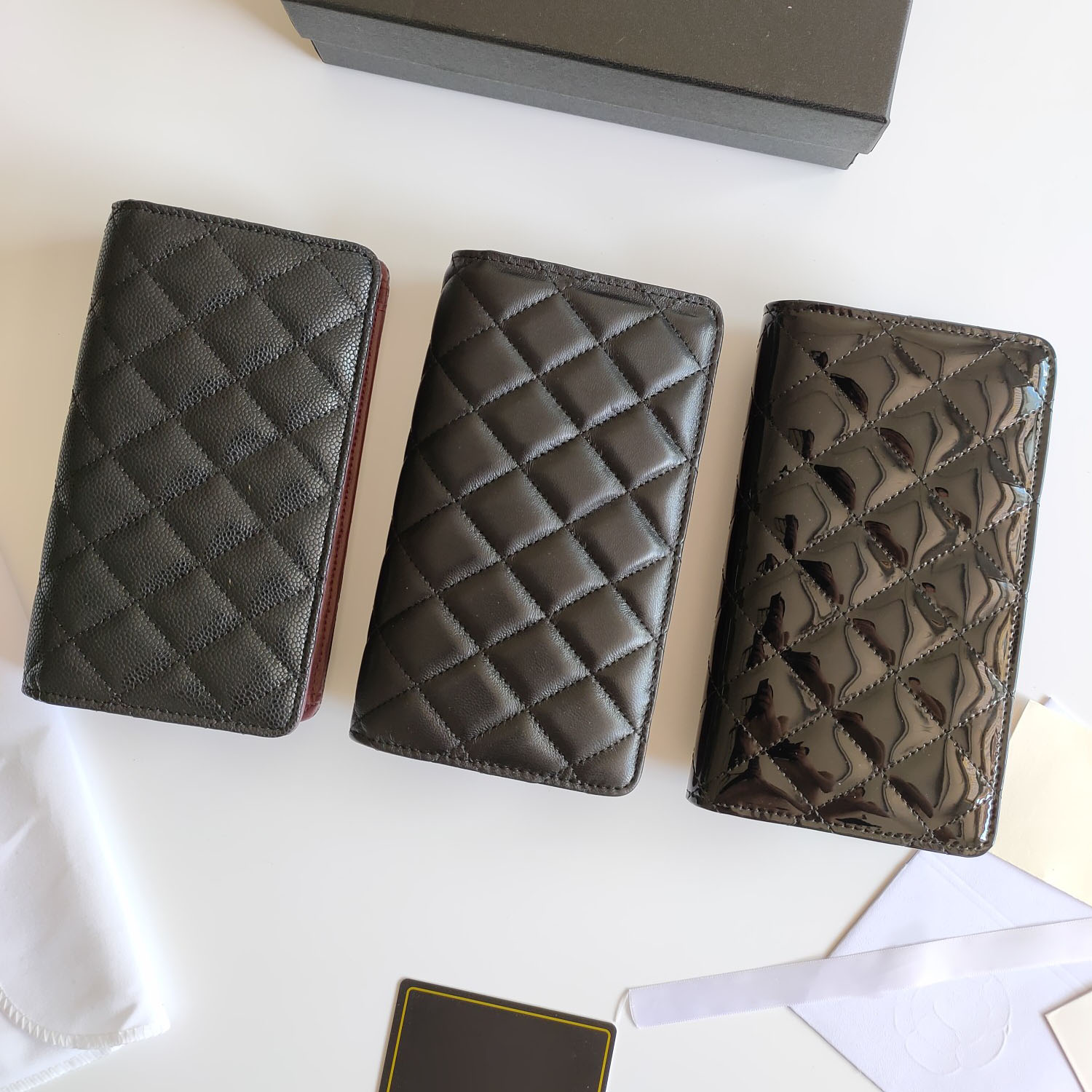 Vintage Long Cowhide/Lambskin/Patent Leather Cover Wallets With Pouch Classic Diamond Quilted Metal Hardware Clutch Bag Multi Card Change Pocket Unisex Purse 19x10
Vintage Long Cowhide/Lambskin/Patent Leather Cover Wallets With Pouch Classic Diamond Quilted Metal Hardware Clutch Bag Multi Card Change Pocket Unisex Purse 19x10