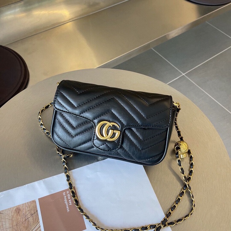 2022 Handbag indentation hot flower small square package leisure wild chain shoulder bag Ms. Messenger Bag GucciGG2023 New European And American, Red
2022 Handbag indentation hot flower small square package leisure wild chain shoulder bag Ms. Messenger Bag GucciGG2023 New European And American, Red