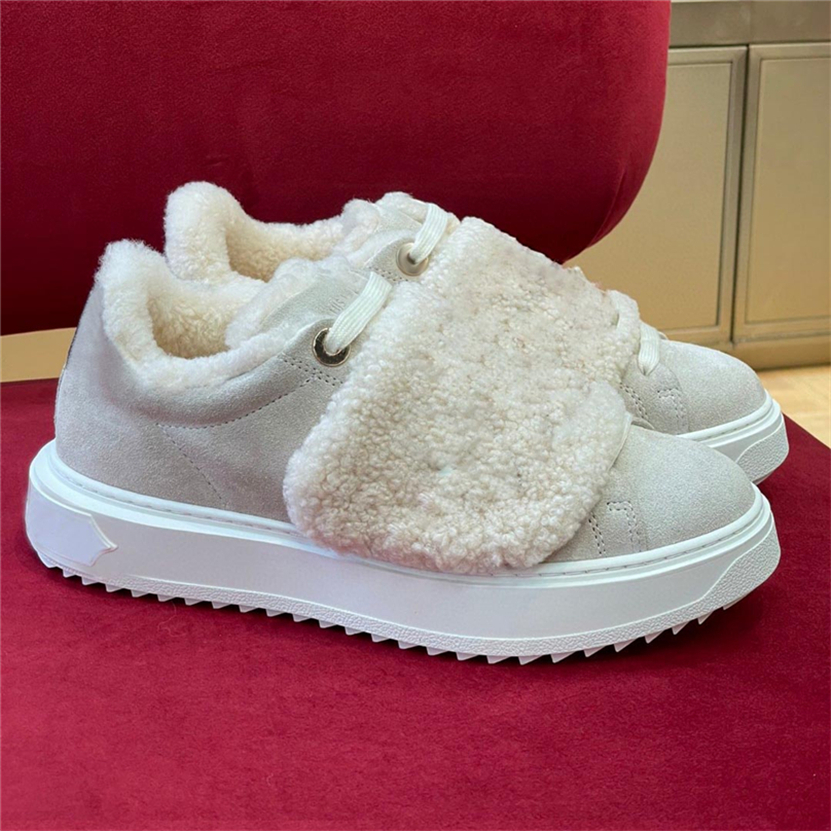 Women Designer Emblematic Time Out Sneaker Boots In Suede Calf Leather With Collar Strap Fluffy Shearling Treaded Outsole Sneakers Size 35-41
Women Designer Emblematic Time Out Sneaker Boots In Suede Calf Leather With Collar Strap Fluffy Shearling Treaded Outsole Sneakers Size 35-41