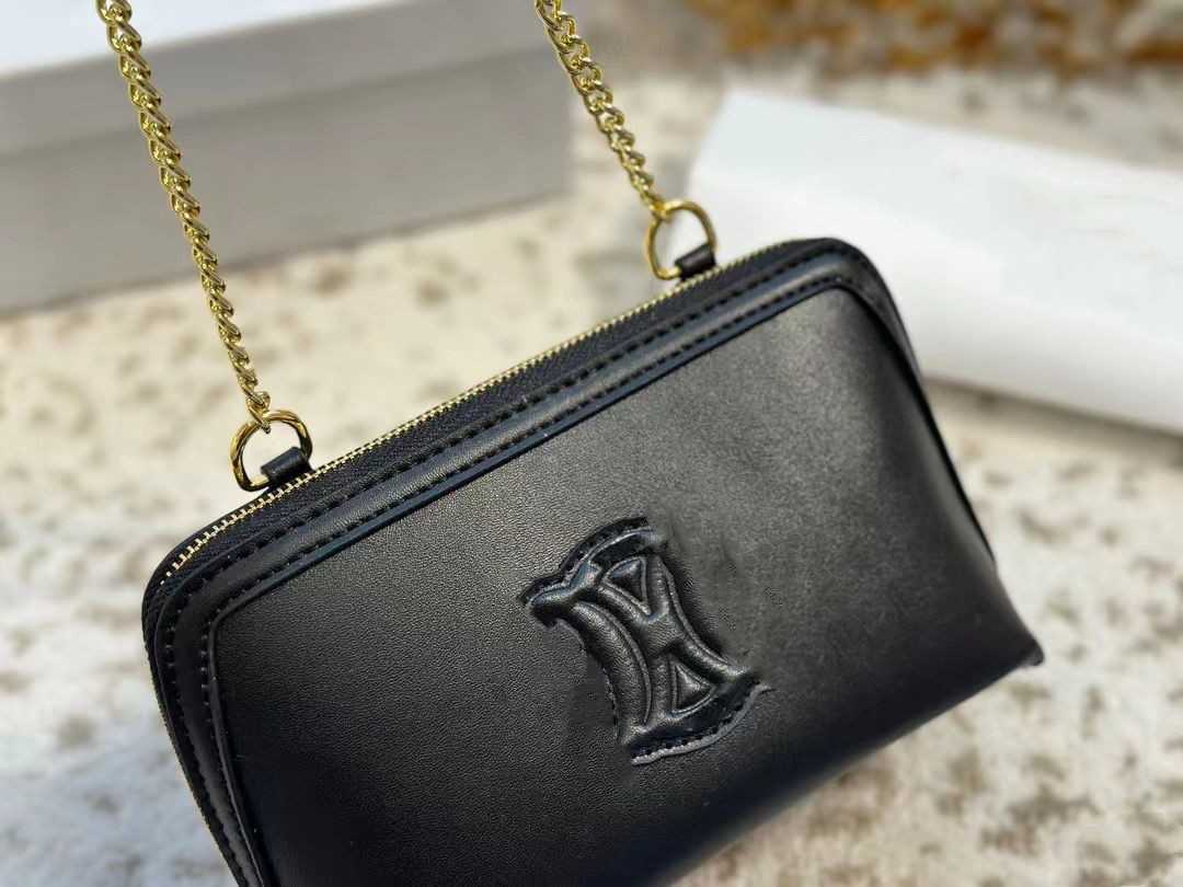Luxury Designer Shoulder Bags Cross-body Bag Tote 2023 New Fashion Women's Texture Leather Oblique Mini Makeup bag Gift Box Packaging Factory Direct Sales, Black
Luxury Designer Shoulder Bags Cross-body Bag Tote 2023 New Fashion Women's Texture Leather Oblique Mini Makeup bag Gift Box Packaging Factory Direct Sales, Black