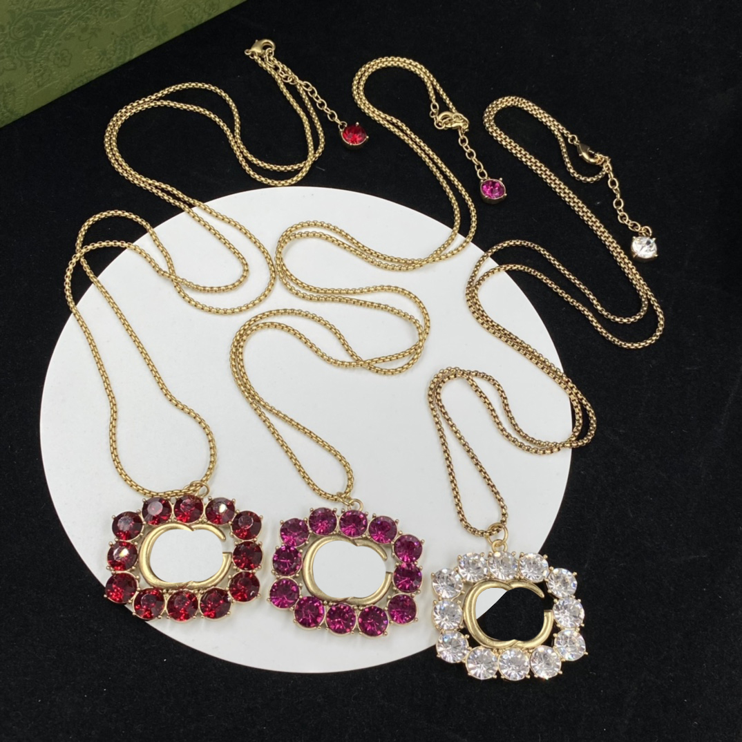 Luxury Diamond Sweater Chain Necklaces Rhinestone Double Letter Pendants Women Crystal Long Necklace With Box
Luxury Diamond Sweater Chain Necklaces Rhinestone Double Letter Pendants Women Crystal Long Necklace With Box