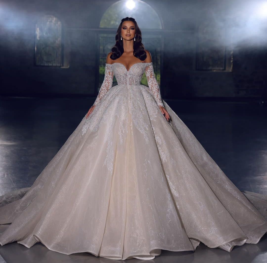 Elegant Ball Gown Wedding Dresses V Neck Long Sleeves Strapless Bed Applique Sequins 3D Lace Ruffles Celebrity Sparkly Plus Size Formal Bridal Gowns C