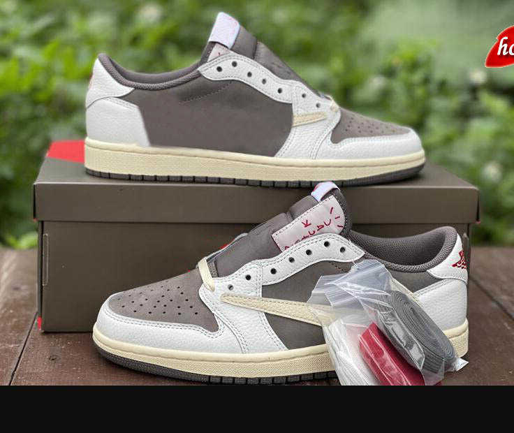 Mid 2023 Designer Shoes Travis 1 Low OG Reverse Mocha Men Basketball 1s Cactus White Black Brown outdoor Running Sports Trainers Sneakers, All with original logo
Mid 2023 Designer Shoes Travis 1 Low OG Reverse Mocha Men Basketball 1s Cactus White Black Brown outdoor Running Sports Trainers Sneakers, All with original logo