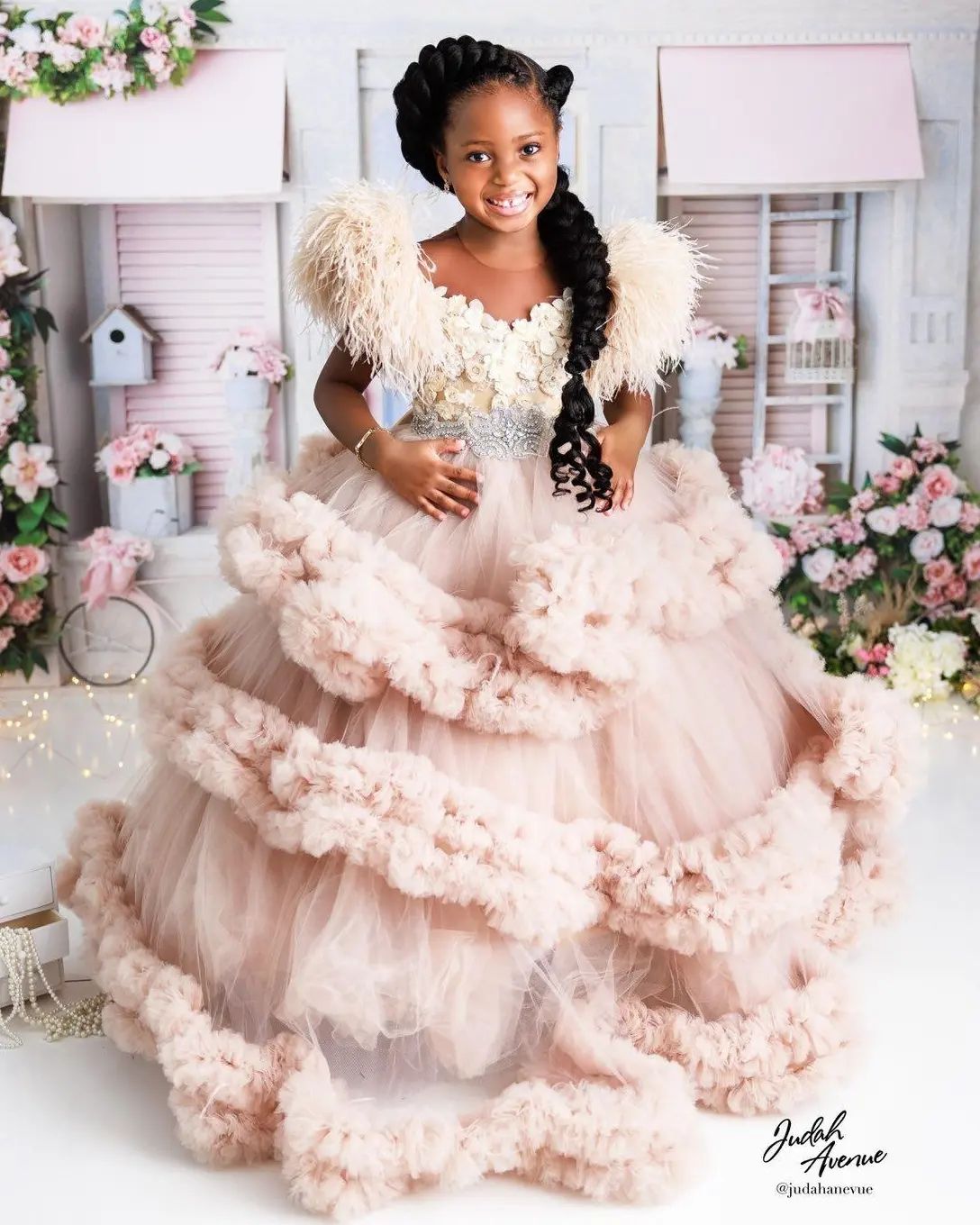 Blush Pink Feahter Girl Pageant Dress Tiered Flower Girls Dresses for Wedding Kids Ruffles Party Birthday Gowns for Photoshoot