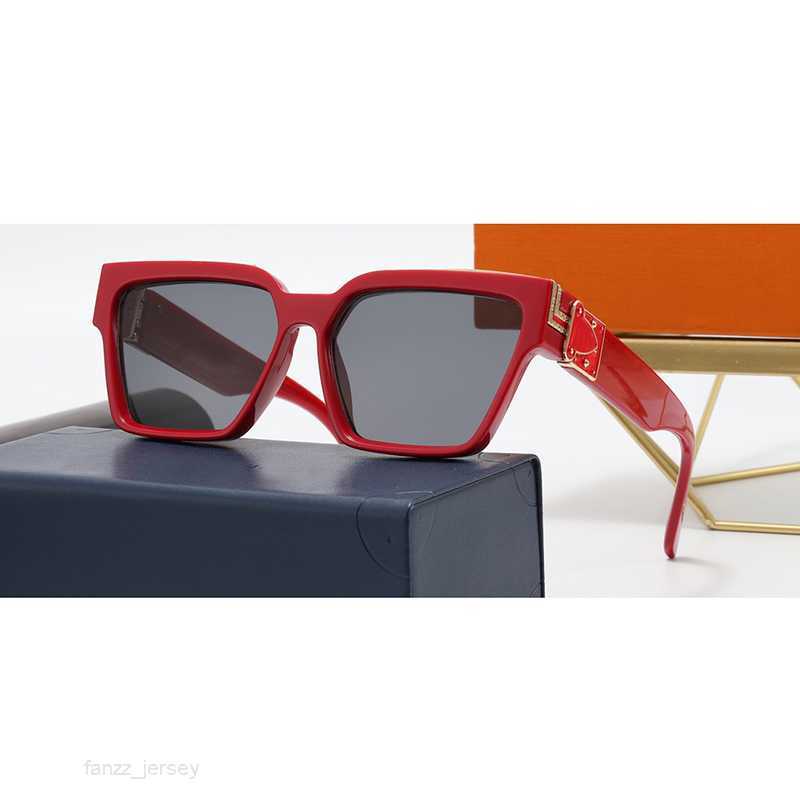 Top Quality Designer Sunglasses Women Cat Eye Square Frame Polarized UV400 Polaroid Red Luxury Eyewear Unisex Fashion Classic Men Travel good
Top Quality Designer Sunglasses Women Cat Eye Square Frame Polarized UV400 Polaroid Red Luxury Eyewear Unisex Fashion Classic Men Travel good