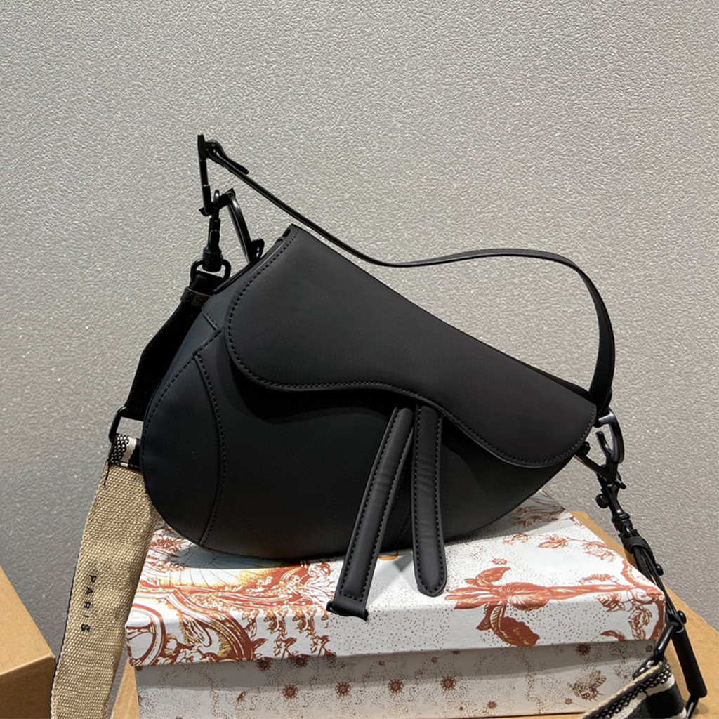 HandbagBright light Matte Sadles Bags Women Luxurys 2021Designers fashion letter shoulder high quality genuine leather Messenger bag Designer crossbody With Box, #d20
HandbagBright light Matte Sadles Bags Women Luxurys 2021Designers fashion letter shoulder high quality genuine leather Messenger bag Designer crossbody With Box, #d20