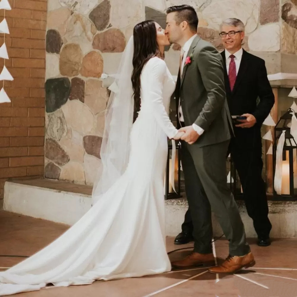 Satin Mermaid Modest Bridal Gowns Long Sleeves Elegant Country Western Women Modest Custom Made Wedding Dresses