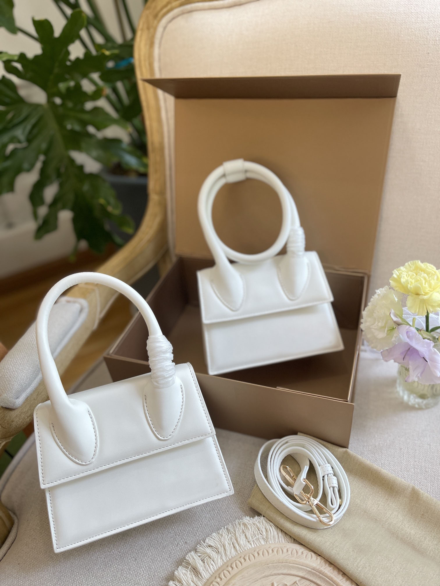 7A designer bags Jac Handbags Lady Mini Tote Bags White Le Shoulder With Rolled Carry Handles top handle bag foldover flap Purse Crossbody Clutch women luxyury Bagss, 18cm pink single handle
7A designer bags Jac Handbags Lady Mini Tote Bags White Le Shoulder With Rolled Carry Handles top handle bag foldover flap Purse Crossbody Clutch women luxyury Bagss, 18cm pink single handle