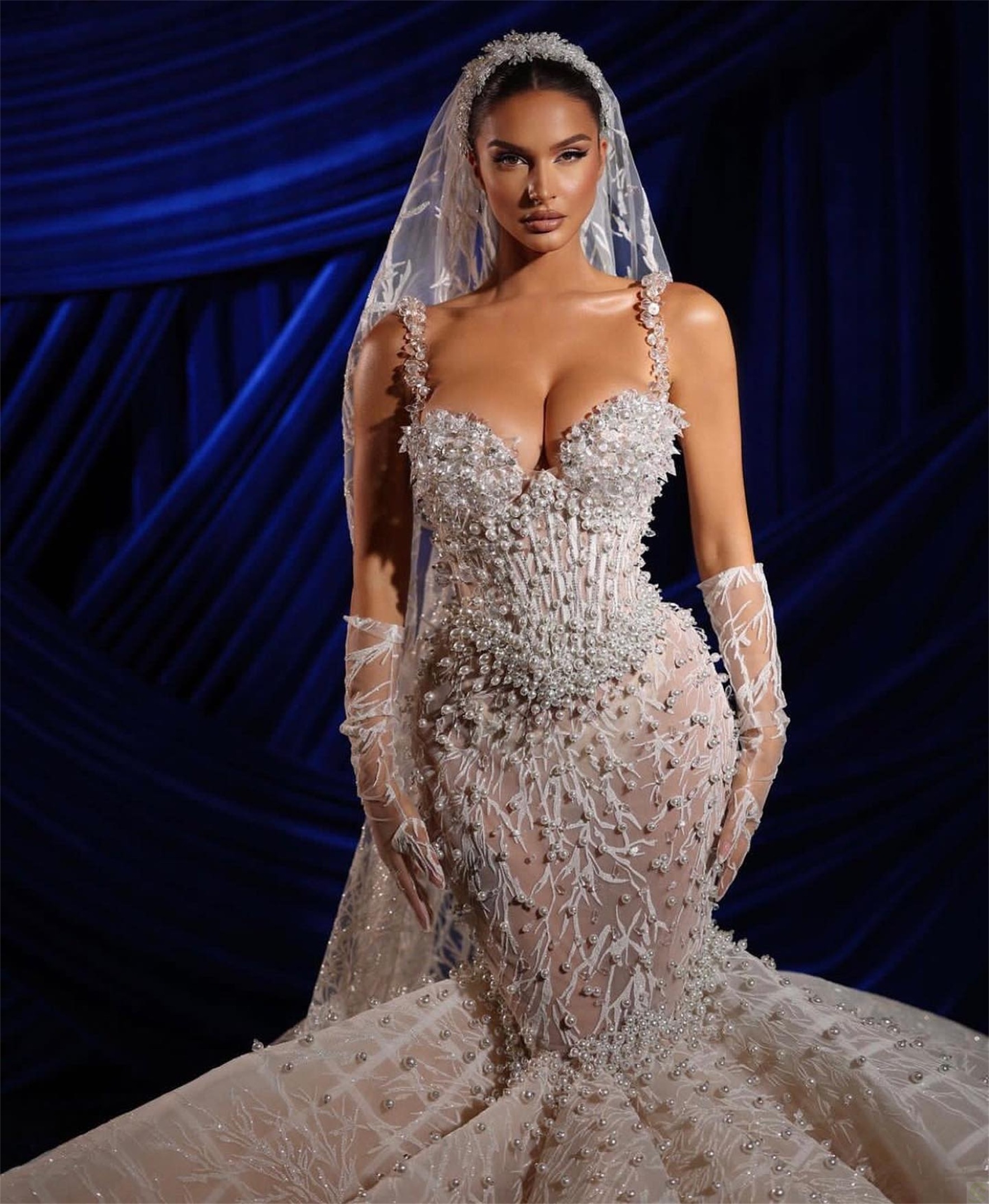 Mermaid Wedding Dresses Spaghetti Straps Crystals Beads Beading Appliques Lace Bridal Gowns Custom Made Lace-Up Back Sweep Train Vestidos De Novia
