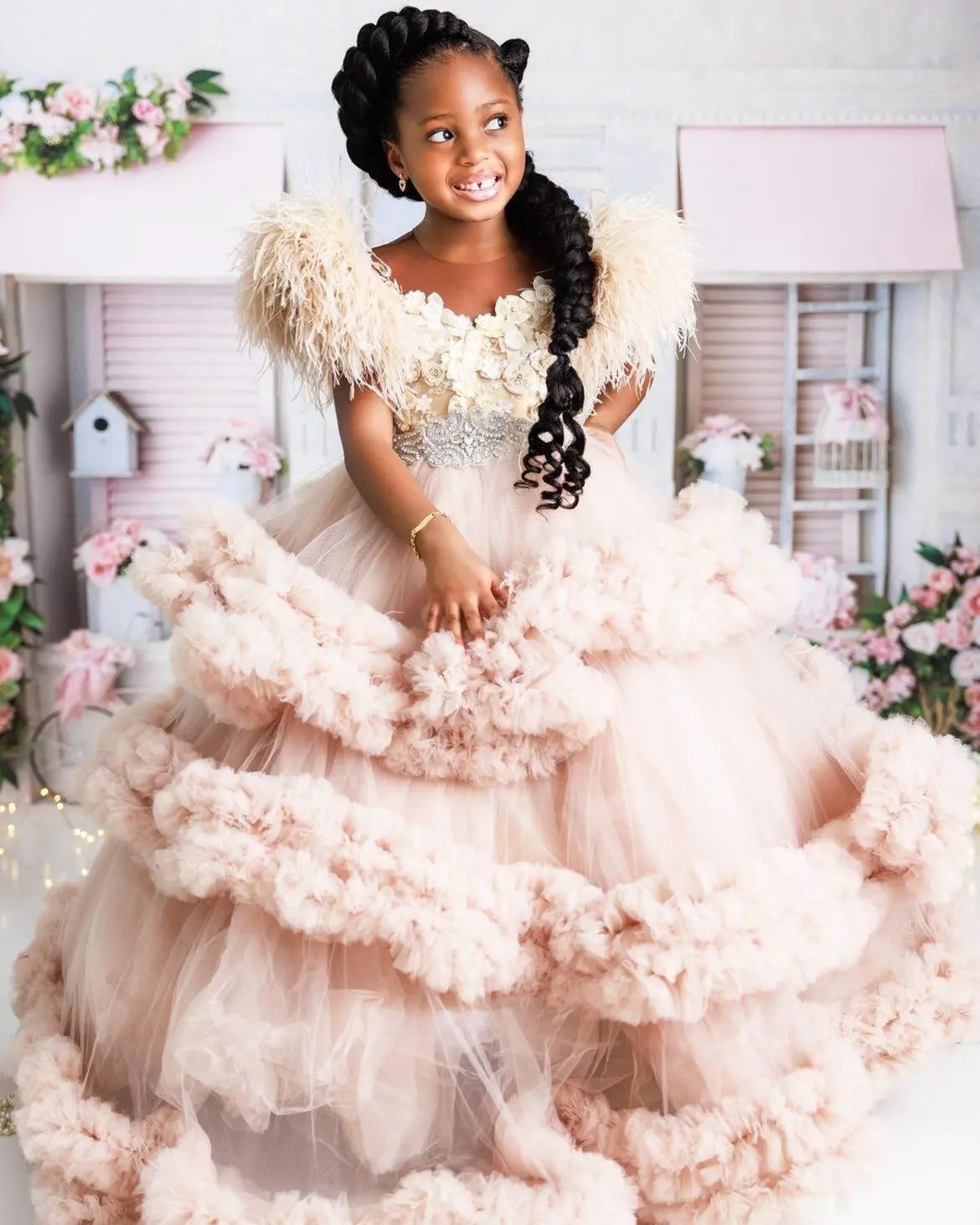 Blush Pink Feahter Girl Pageant Dress Tiered Flower Girls Dresses for Wedding Kids Ruffles Party Birthday Gowns for Photoshoot