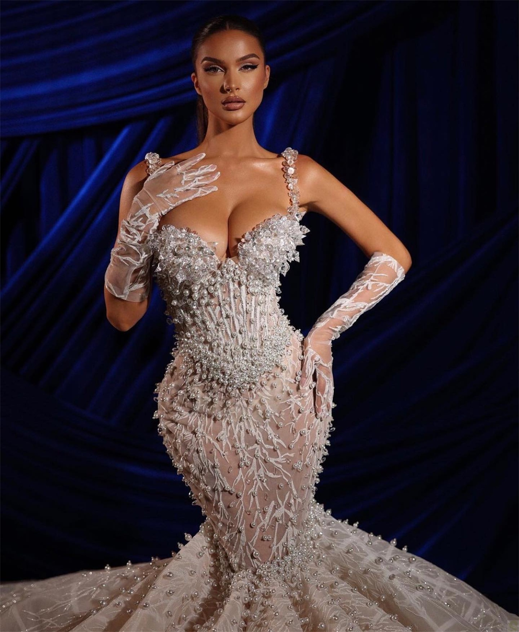 Mermaid Wedding Dresses Spaghetti Straps Crystals Beads Beading Appliques Lace Bridal Gowns Custom Made Lace-Up Back Sweep Train Vestidos De Novia