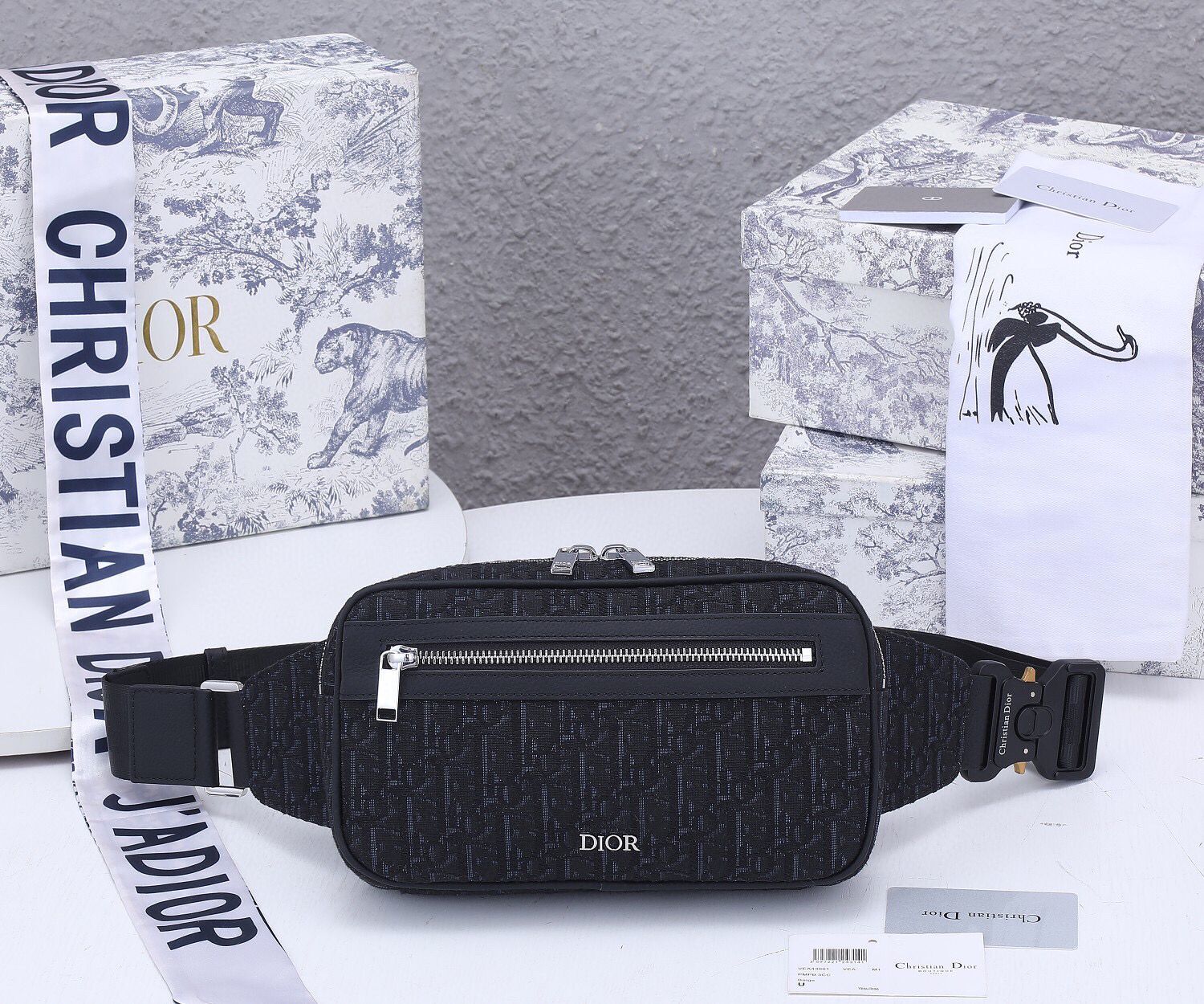 2023 designer bag Handbags purse ladies messenger shoulderbags designers pursesPurse presbyopic fabric with leather, Blue
2023 designer bag Handbags purse ladies messenger shoulderbags designers pursesPurse presbyopic fabric with leather, Blue